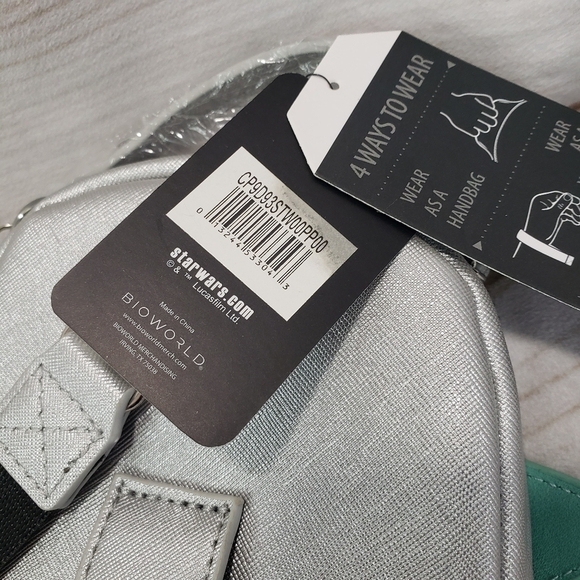 Bioworld Mandalorion Grogu The Child Convertible Crossbody Wristlet Belt Bag New - Picture 11 of 15